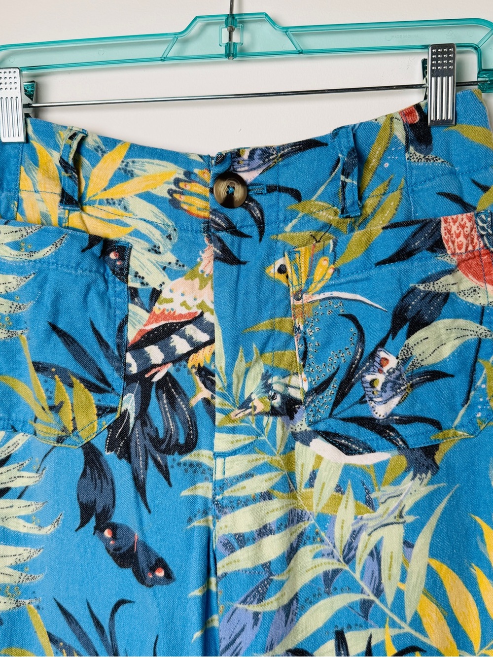 Colette Cropped Linen Wide-Leg Pants in Tropical Blue - Picture 3 of 16